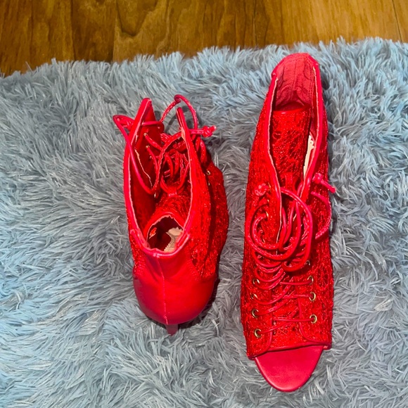 Lace Red Heels - Picture 1 of 1